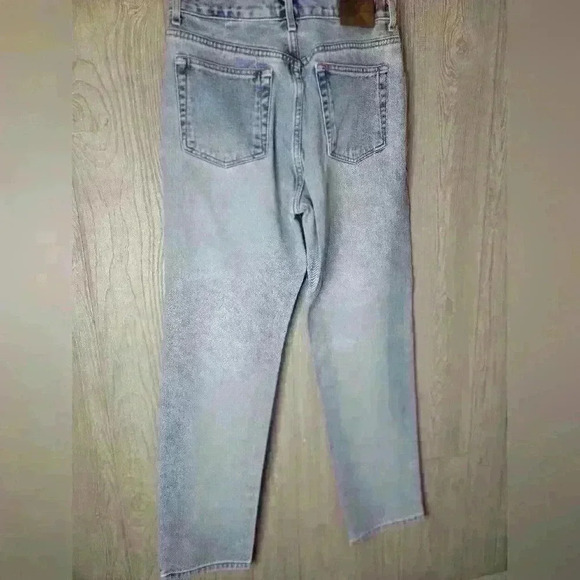 Vintage Women's Calvin Klein Jeans size 7. Striaght leg. Small call out. - Picture 5 of 6